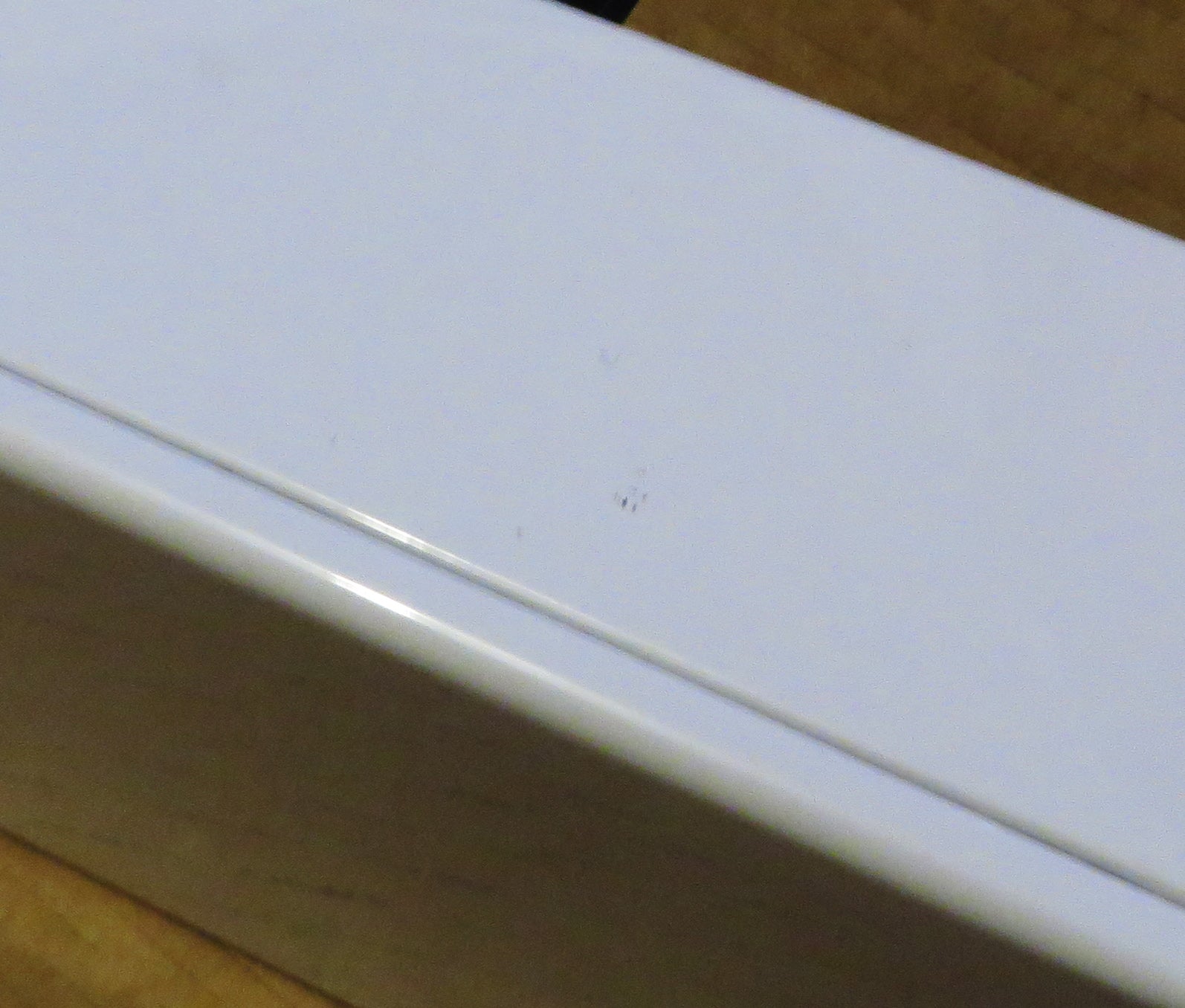 (TINY PAINT BLEMISH) Early Reflections Reverse Reverb